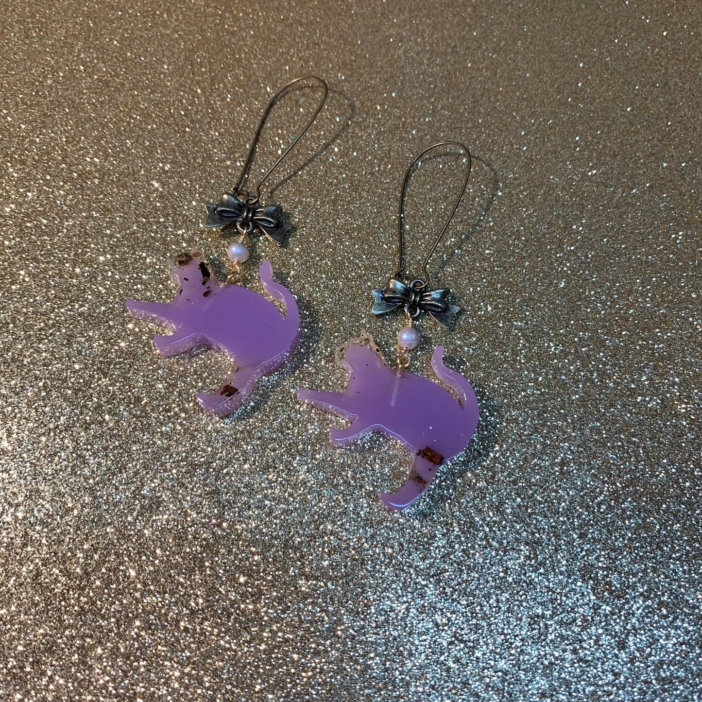 Purple tea cat earrings