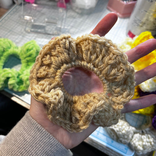 Crochet scrunchie brown