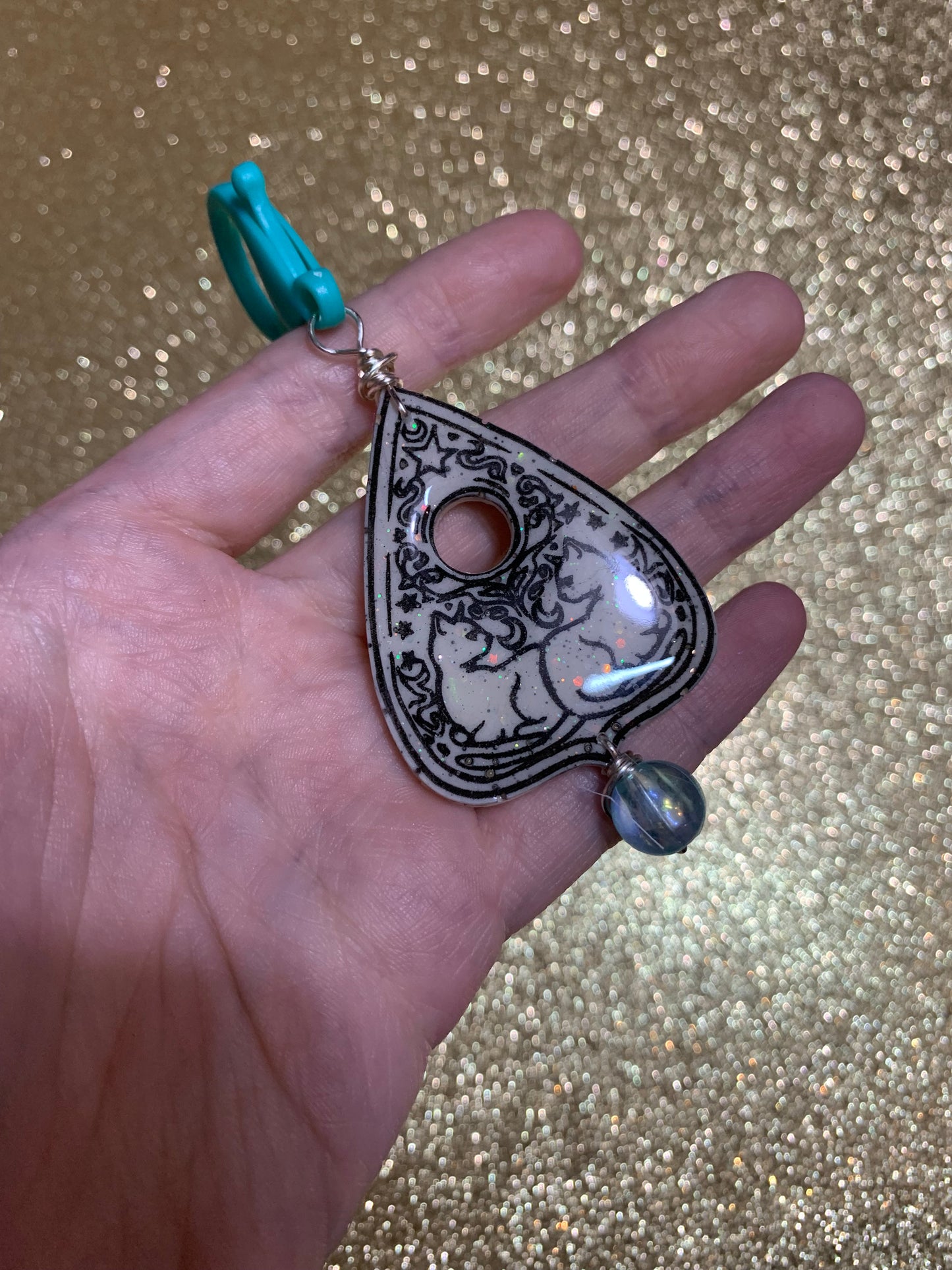 Color shifting Planchette