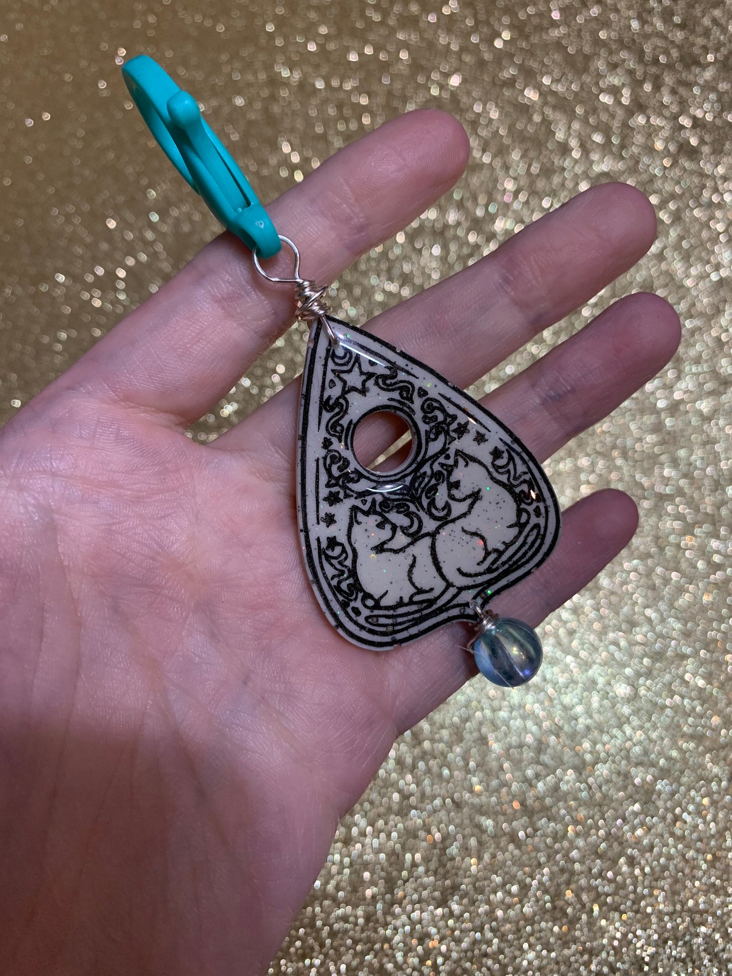 Color shifting Planchette