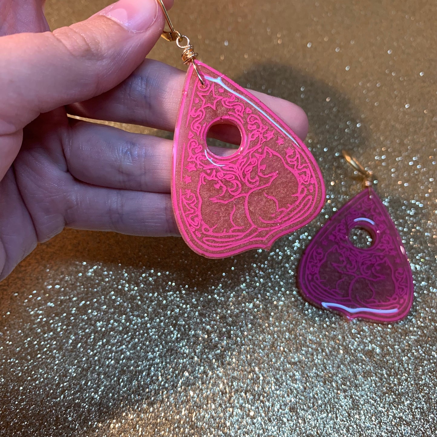 Hot pink Planchette