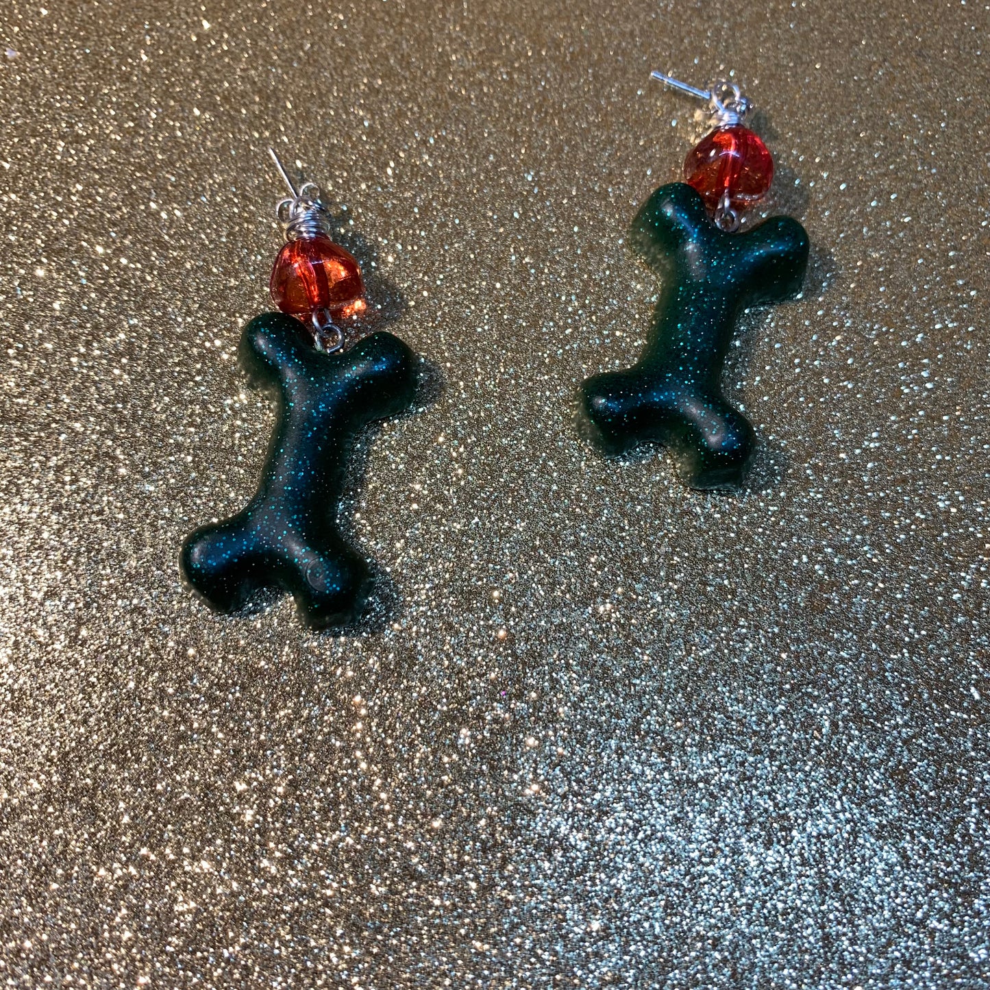 Holly dog boat earrings