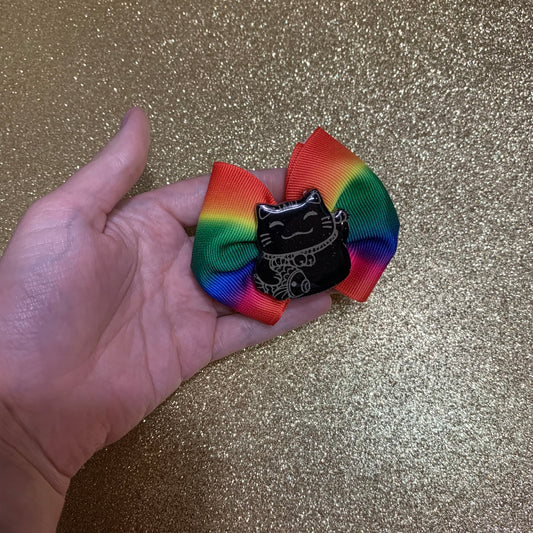 Black, lucky cat rainbow hair clip